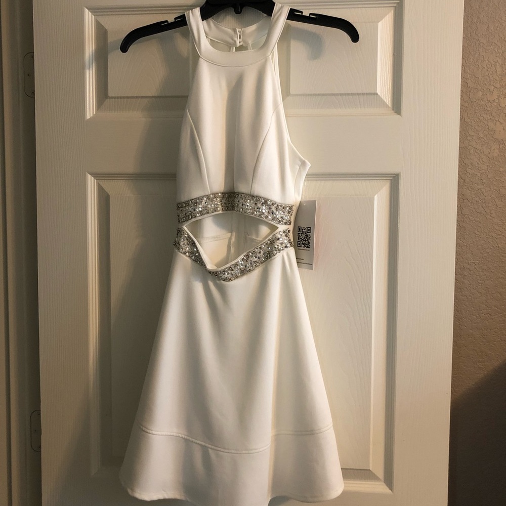 Short White Party Dress Size Small